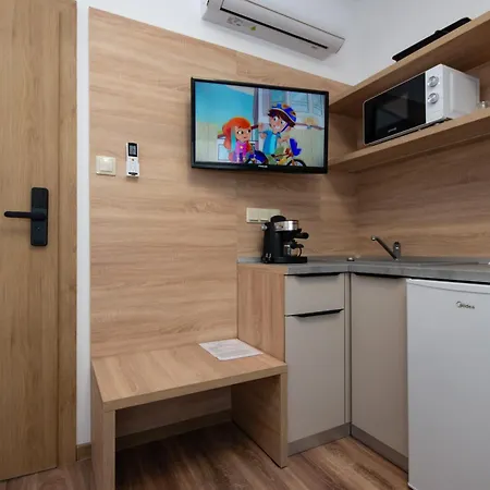 Csaladi Kikoeto Apartman Gyula Exterior photo