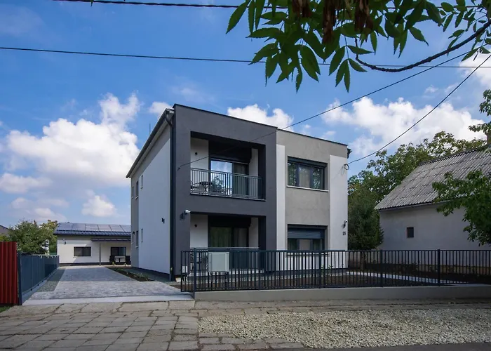 Csaladi Kikoeto Apartman