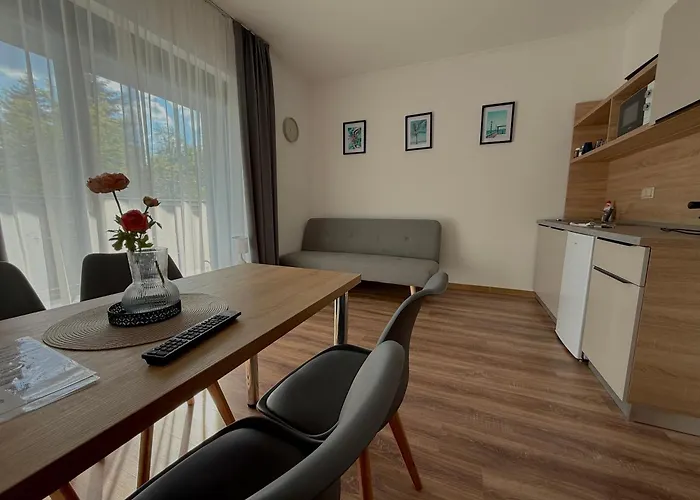 Csaladi Kikoeto Apartman