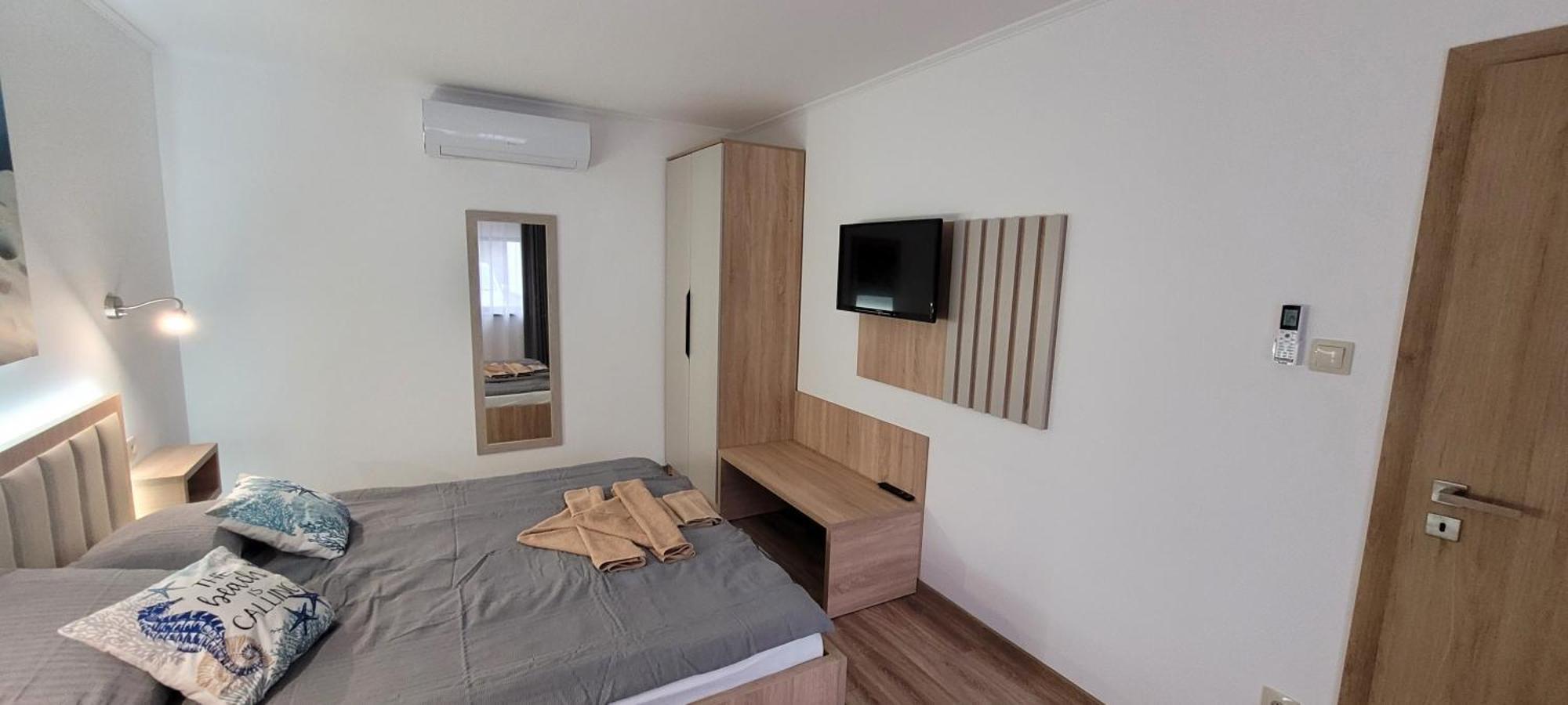 Csaladi Kikoeto Apartment *
