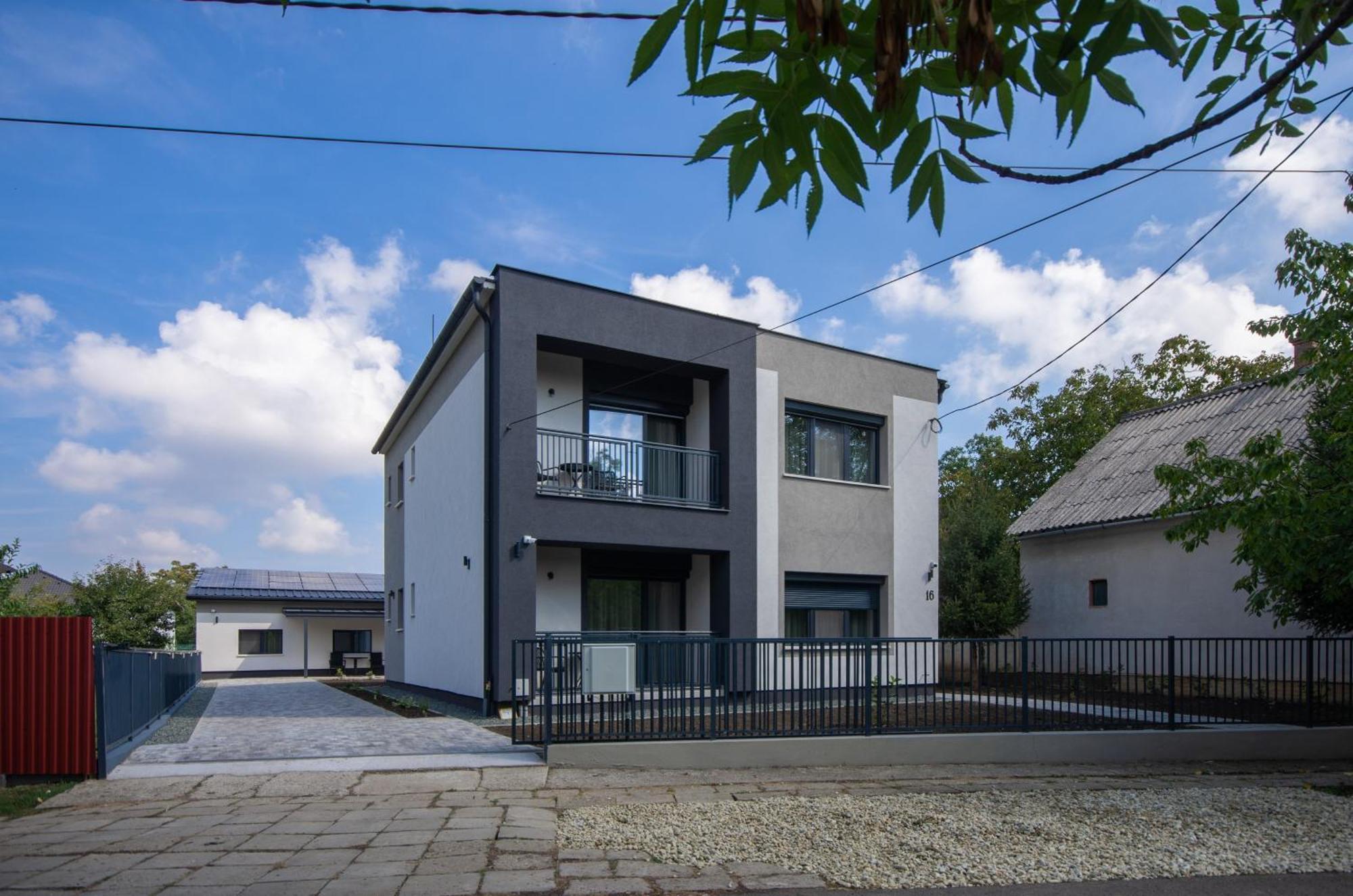 Apartment Csaladi Kikoeto *